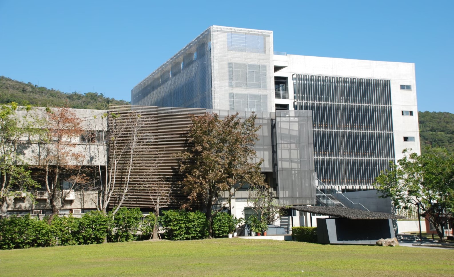 Đại học Thực Tiễn (Shih Chien University – USC)